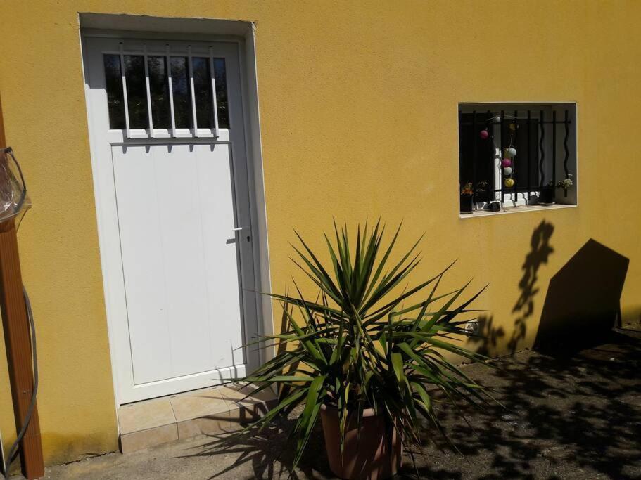 Maison Dans Une Propriete Avec Une Cour Corneilhan 외부 사진